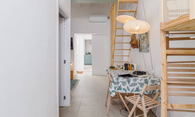 Parede House | Avenca - Tiny House 4 Beach & Surf Lisbon Getaway