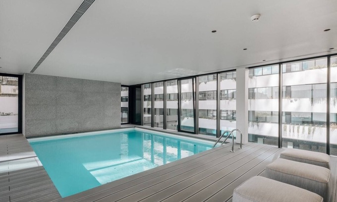 Lisbon Old Town Apartment | Avencas - 2 bedrooms and shared pool in Amoreiras