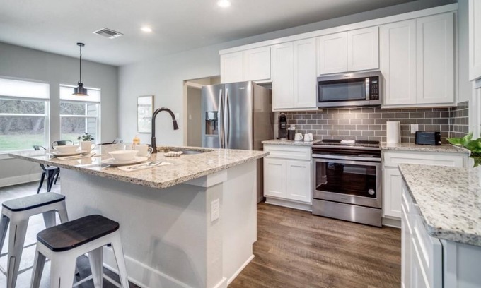 Spring Branch House | Avenier - 3BD/2BA Minutes from Canyon Lake with Tons of Space