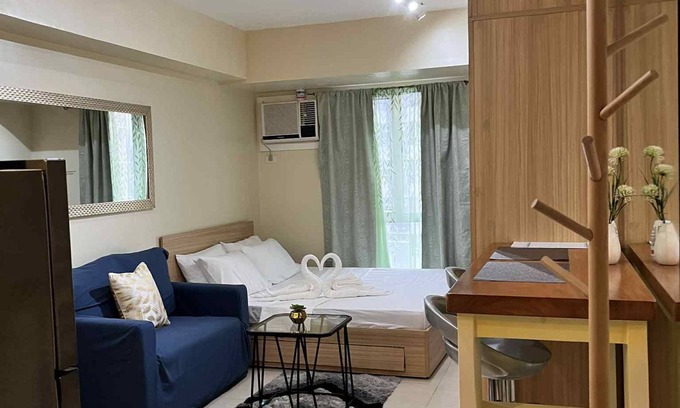 Lahug Condo | Avida Riala Tower , Pool , Modern studio condo