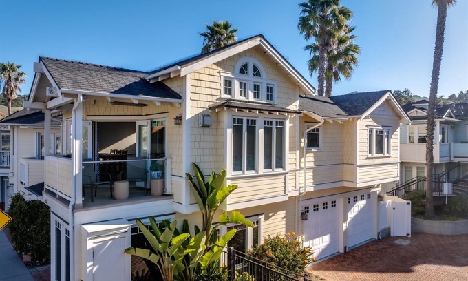 Avila Beach House | Avila with a view! sleeps 5