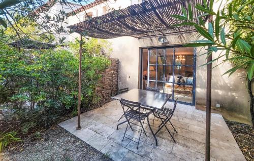Saint-Laurent-de-la-Cabrerisse House | Awesome Home In Saint-Laurent-De-La-Cabrerisse