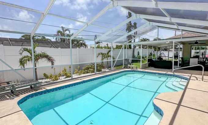 South Venice House | Away From It All near Venice Beach