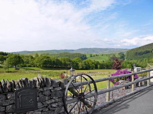 Tregaron House | Awel Y Mynydd - Mountain Breeze