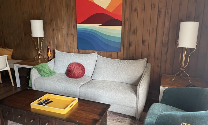 Snowshoe House | Awesome- 2 Kings- Pet friendly! WABASSO 17 ski-bike-in-out