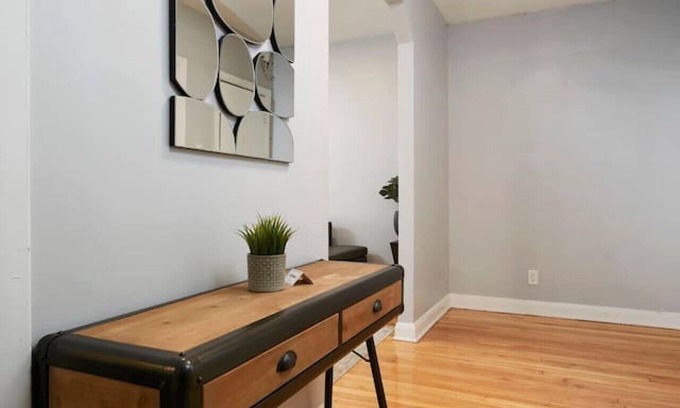 Cote-Des-Neiges—Notre-Dame-De-Grace Apartment | Awesome 2BR in Montreal