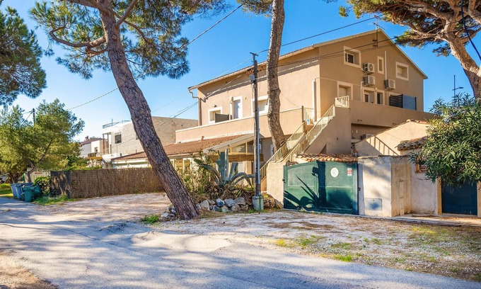 La Capte Apartment | Awesome apartment in Hyères with WiFi