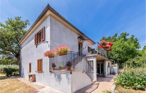 Kaldanija Apartment | Awesome Apartment In Kaldanija With Wifi