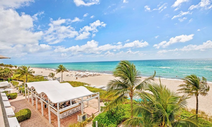 Sunny Isles Beach Resort | Awesome Beach Resort with Ocean view!