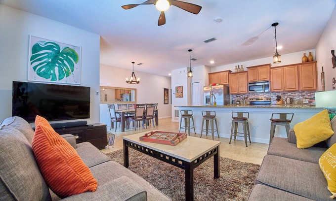 Kissimmee House | Awesome Daydreamer Home, Pool, Waterpark, Slides, Lazy River, near all Parks