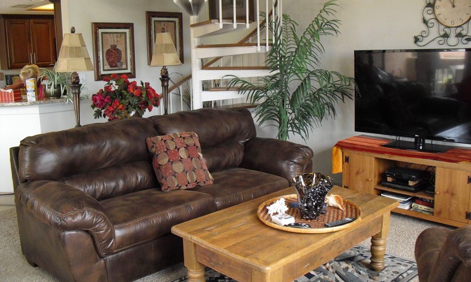 Shelter Cove Villa | Awesome Harborfront Townhouse on Shelter Cove Marina