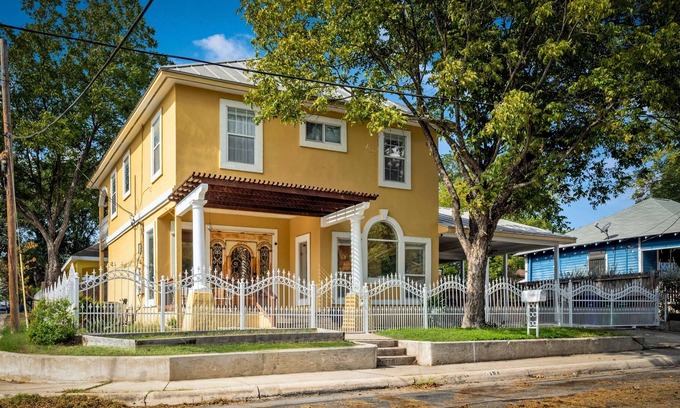 Government Hill House | Awesome home 5 minutes from the Pearl!