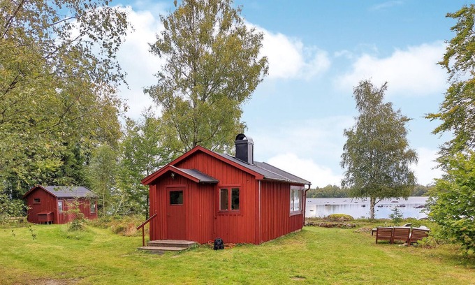 Almhult House | Awesome home in älmhult with lake view