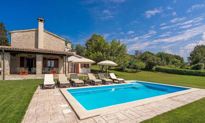 Buzet House | Awesome home in Buzet