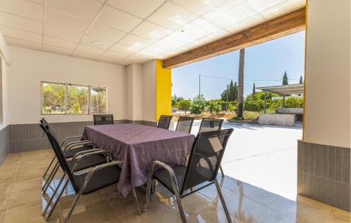 Elche House | Awesome Home In Elche With Wifi