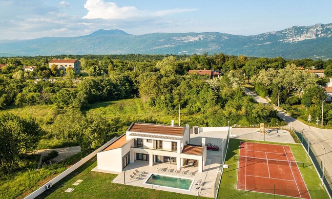 Sveta Nedelja House | Awesome home in Jurazini with sauna