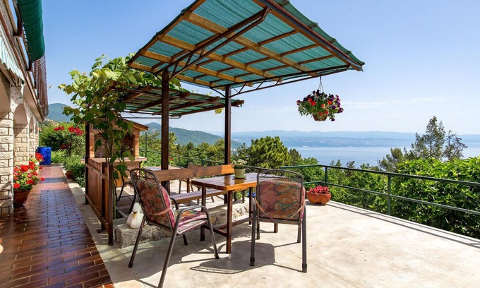 Lovran House | Awesome home in Lovran