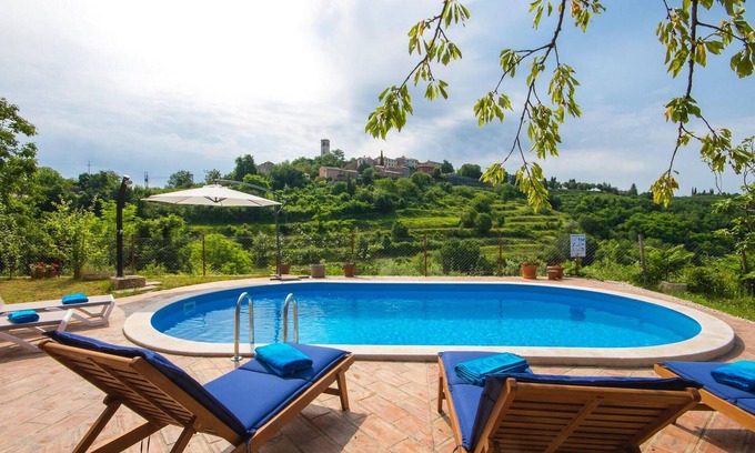Oprtalj House | Awesome home in Oprtalj