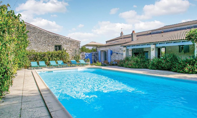 Romegoux House | Awesome home in Romegoux