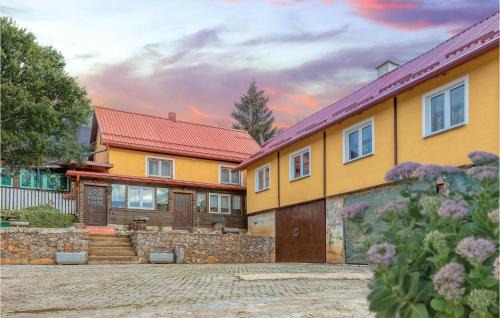 Otocac House | Awesome Home In Skare With Sauna