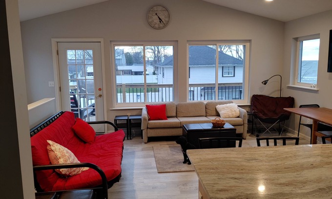 Geneva-on-the-Lake House | Awesome lake view & water access. GENEVA Center Strip, Sunsets, private parking!