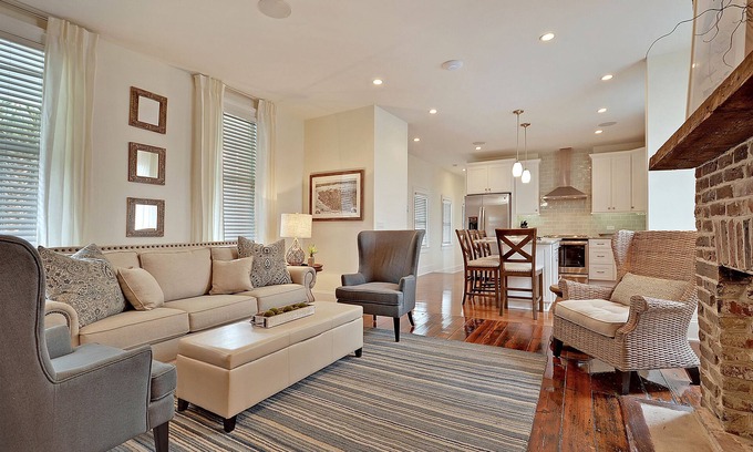 Cannonborough Elliotborough House | AWESOME PROPERTY, GREAT DOWNTOWN CHARLESTON LOCATION! Sleeps 10