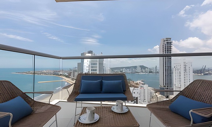 Bocagrande Apartment | Awesome Sea View and Historic Center “Morros City”