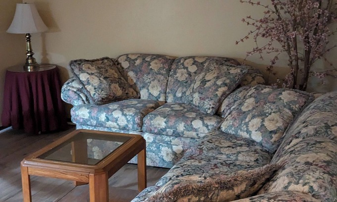 Hutchinson Apartment | Awesome two bedrooms to relax with AC, and quiet neighborhood in Hutchinson.