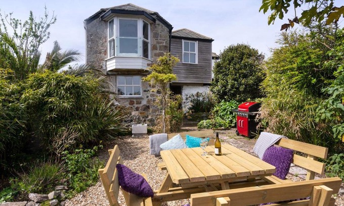 St Ives House | Ayr Farmhouse