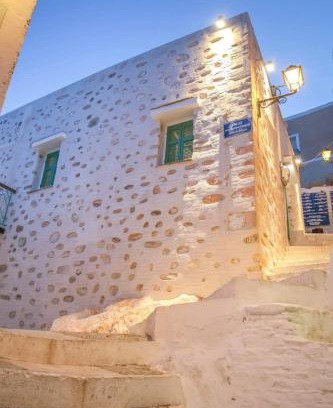 Ano Siros Apartment | Azura, traditional residence in Ano Syros