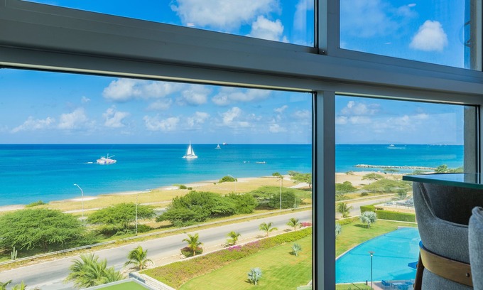 Palm Beach Condo | Azure Beach Residences 3 Bed/3 Bath Suite 180 Degree Views of Eagle/Palm Beach.