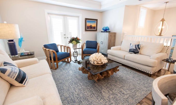 Historic Seaport House | Azure Palms | Old Town Villas