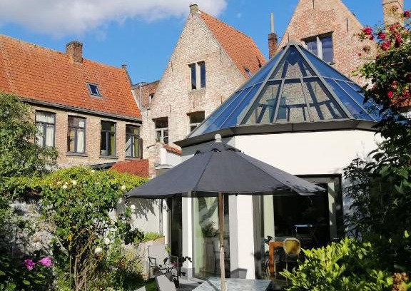 Historical Center Bruges Bed & Breakfast | B&B Huis Willaeys