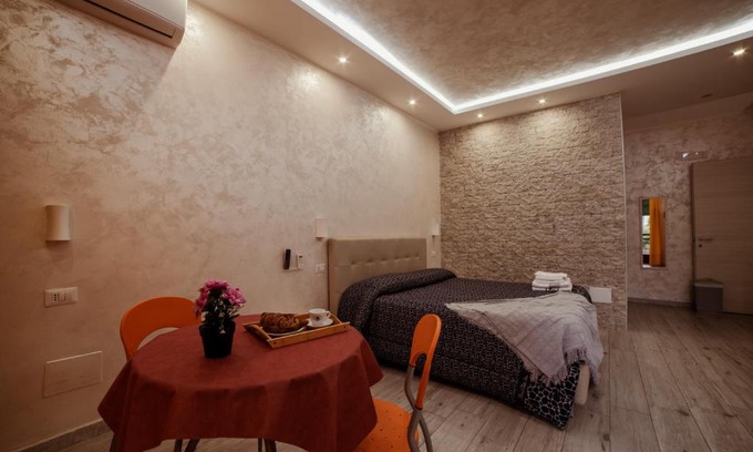 Crotone Bed & Breakfast | B&B La Colonna