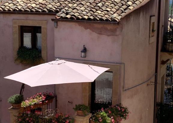 Licodia Eubea Bed & Breakfast | B&B Mugnos Charme Living