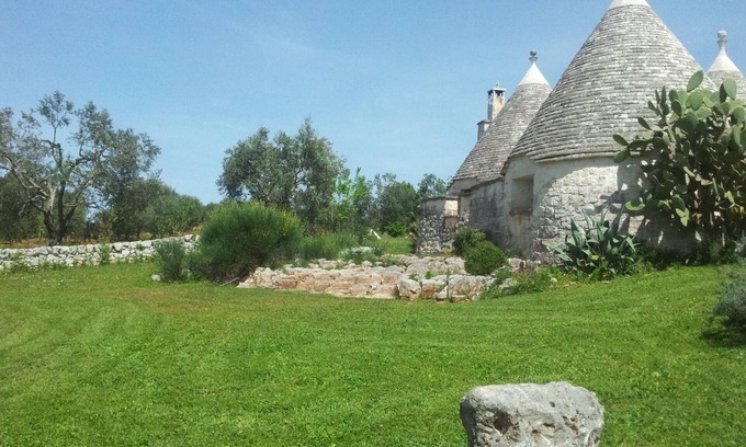 Specchiaruzzo Bed & Breakfast | B & B The Owl. Trulli and Nature. Trullo The Lemon