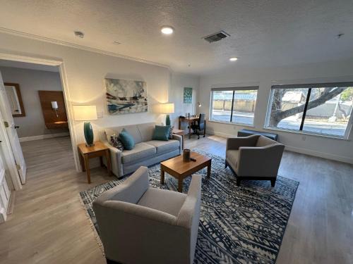 Roswell Hotel | B&J Hotels