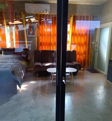 Saraphi House | Baan Phak Phu moshe house