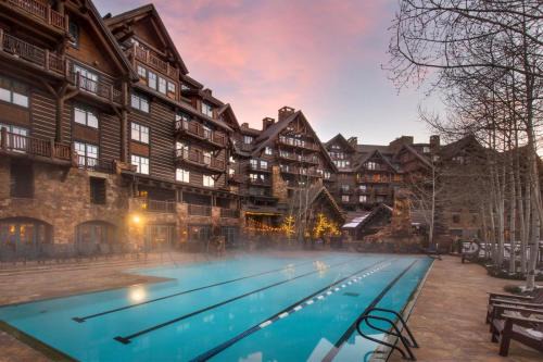 Avon Apartment | Bachelor Gulch Ritz-Carlton Hotel Room With Ski In, Ski Out Access, Hot Tub, And Full Service Spa