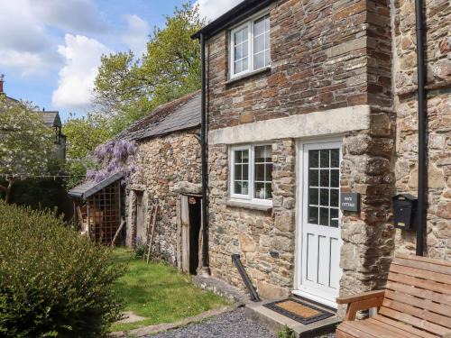 Walkhampton House | Back Cottage