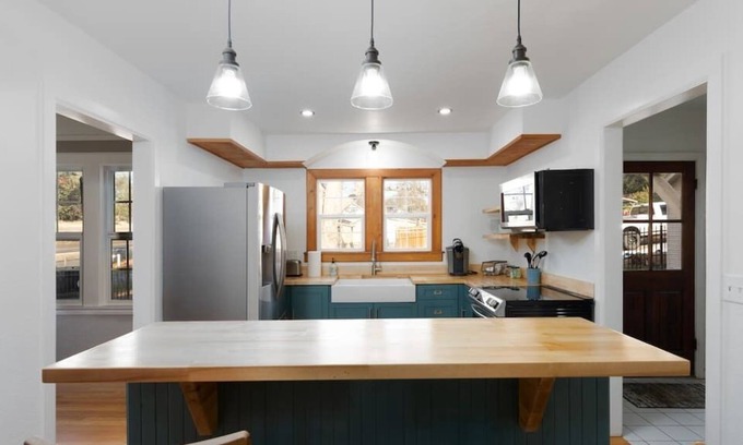 Diamond Springs House | Back Of The Moon Cottage In The Hills