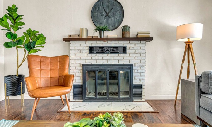 Del Rey Oaks House | Backyard playground & 1 mile to the beach