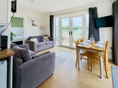 Huntingdon House | Badger Lodge - Uk30603