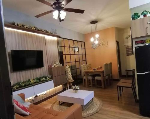 Baguio Apartment | Baguio Bristle Ridge 2BR Condo with balcony & wifi