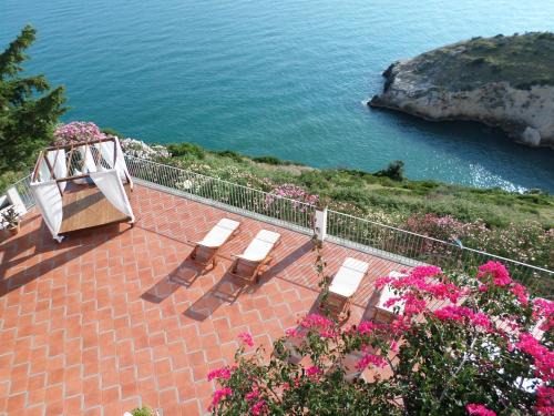 Peschici Bed & Breakfast | Baia Scirocco Bed and Breakfast