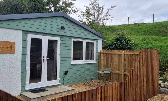 Fort Augustus Cabin | Bailem Lodge at Loch Ness (adults only)