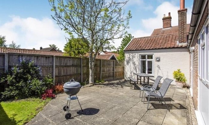 Great Ellingham House | Bakehouse