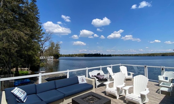 Torrance Cottage | Bala Charm (Muskoka Lake)nEnjoy your stay! Charming cottage Muskoka lake views!