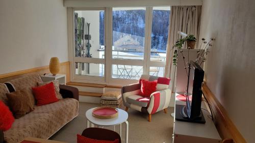 Isola Apartment | Balcon plein Sud sur les pistes