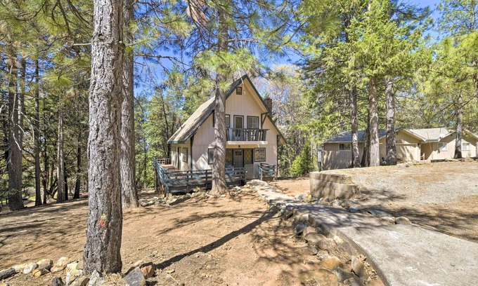 Glencoe Cabin | Balcony & Forest Views: Cabin in Pioneer!